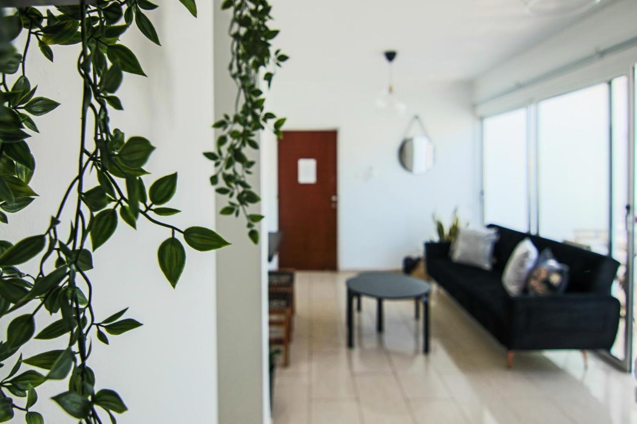 Phaedrus Living: Seaside Luxury Flat Lighthouse 62 Leilighet Paphos Eksteriør bilde