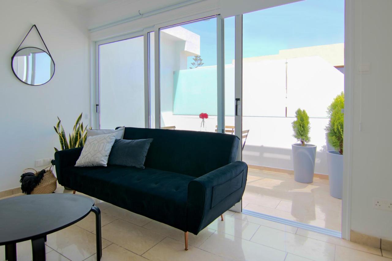 Phaedrus Living: Seaside Luxury Flat Lighthouse 62 Leilighet Paphos Eksteriør bilde