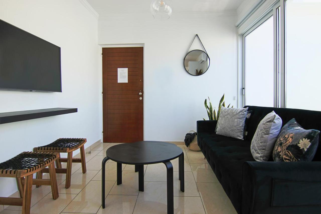 Phaedrus Living: Seaside Luxury Flat Lighthouse 62 Leilighet Paphos Eksteriør bilde