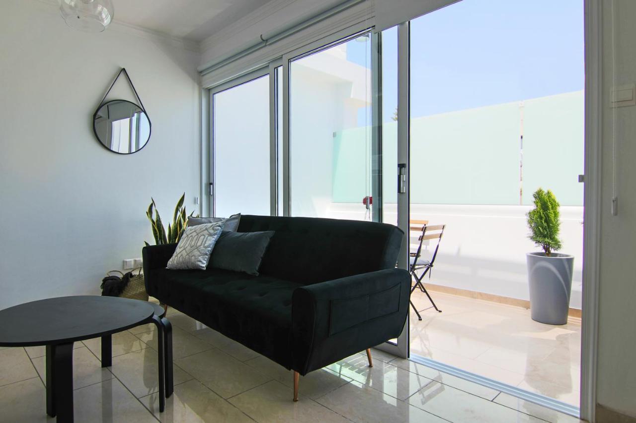 Phaedrus Living: Seaside Luxury Flat Lighthouse 62 Leilighet Paphos Eksteriør bilde